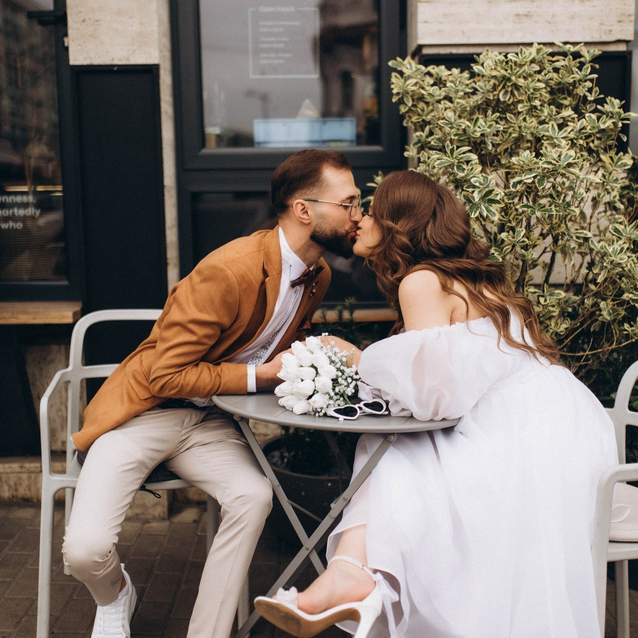 Recenzii. Fotograf București, România