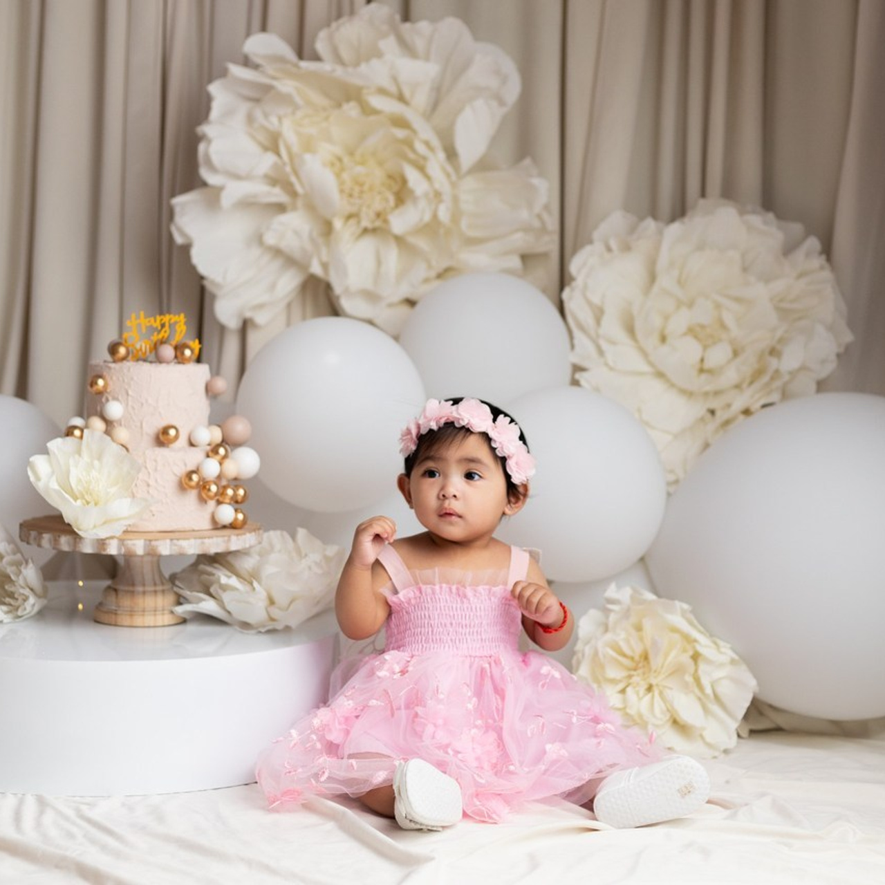 Review. Mary Newborn Photo