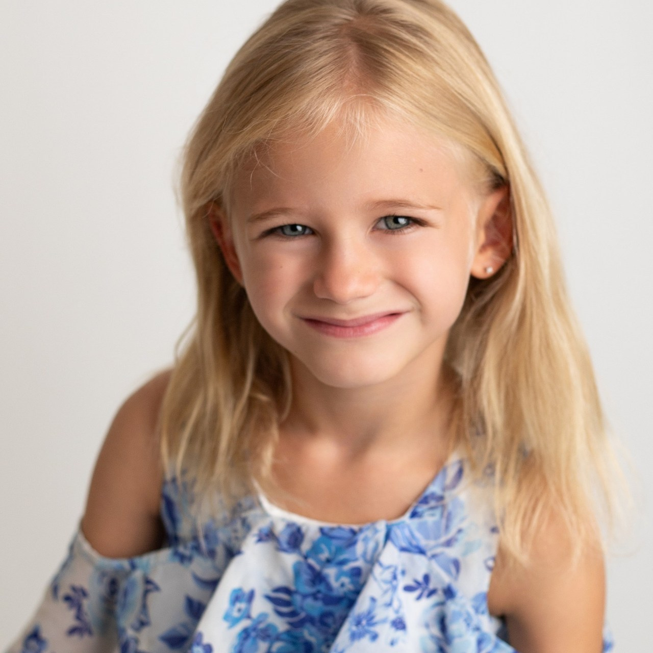 Review. Mary Newborn Photo