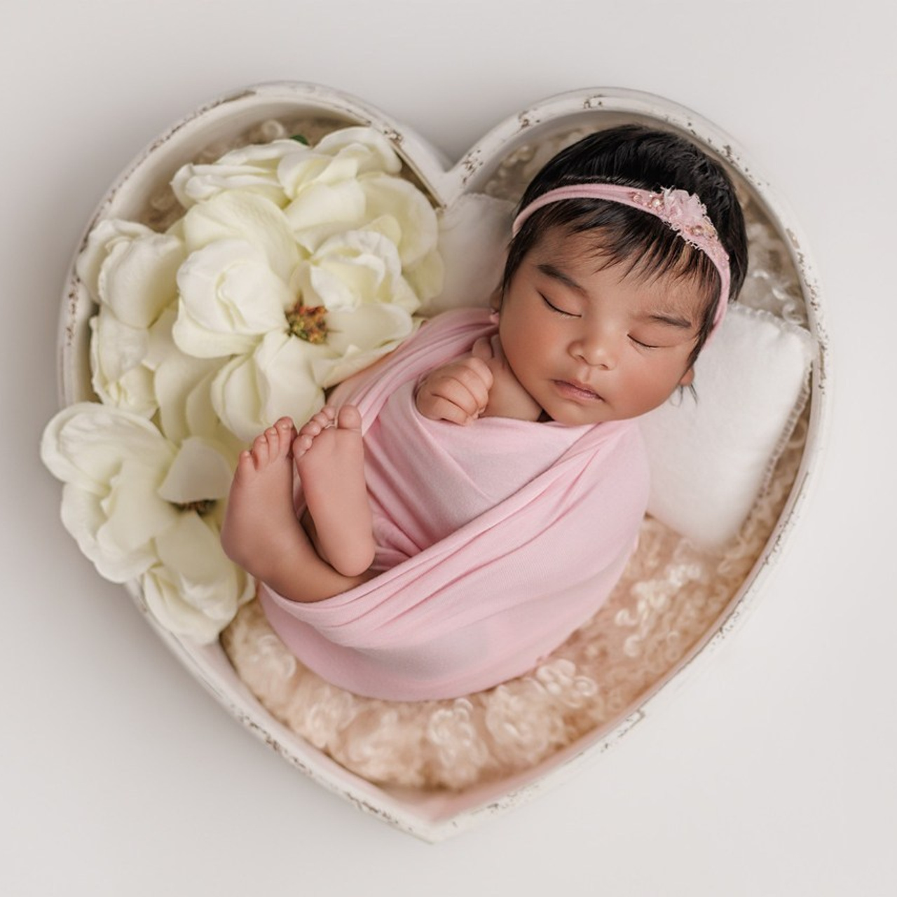 Review. Mary Newborn Photo