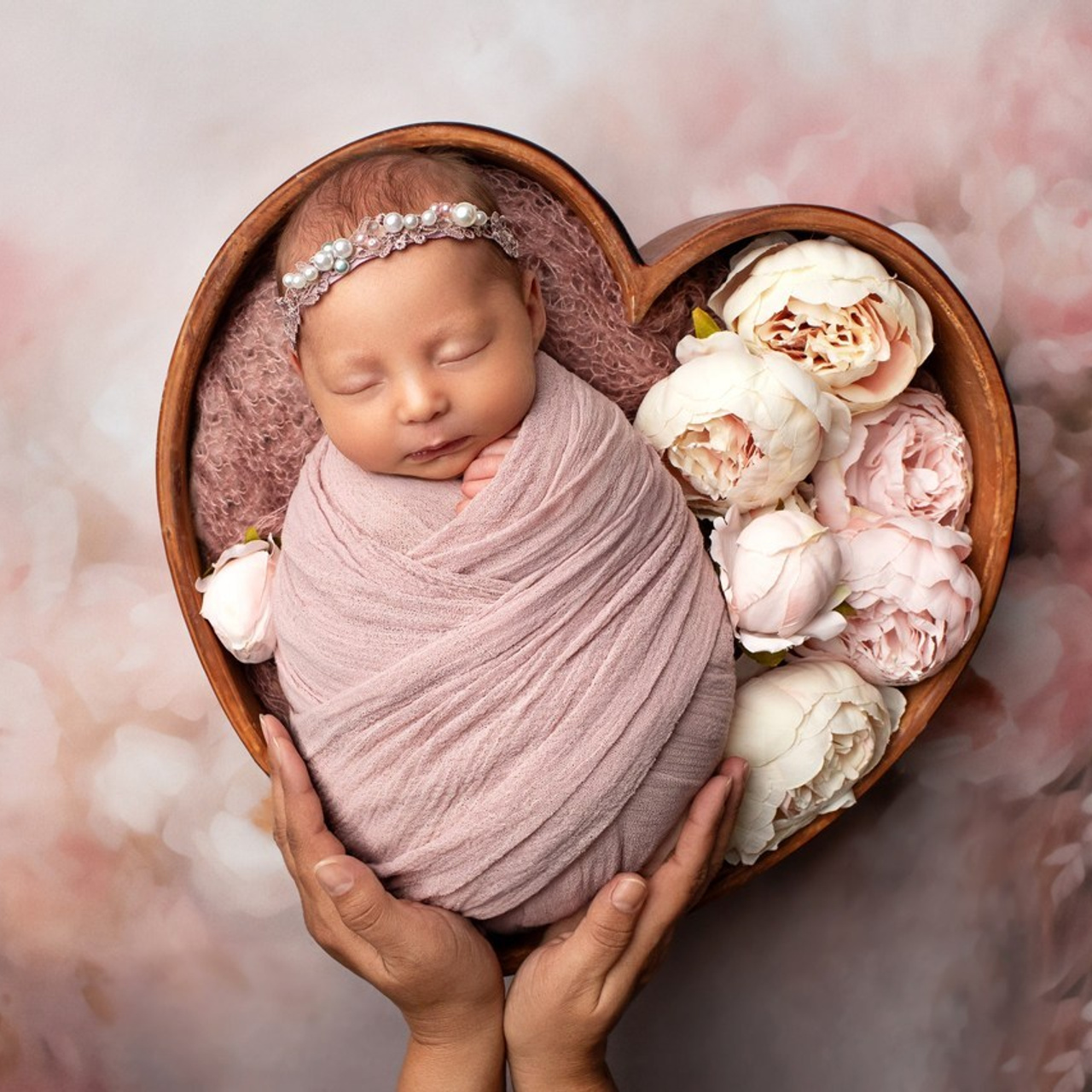 Review. Mary Newborn Photo