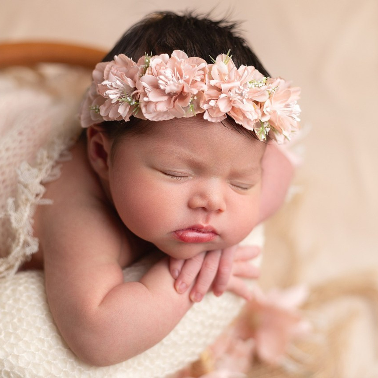 Review. Mary Newborn Photo