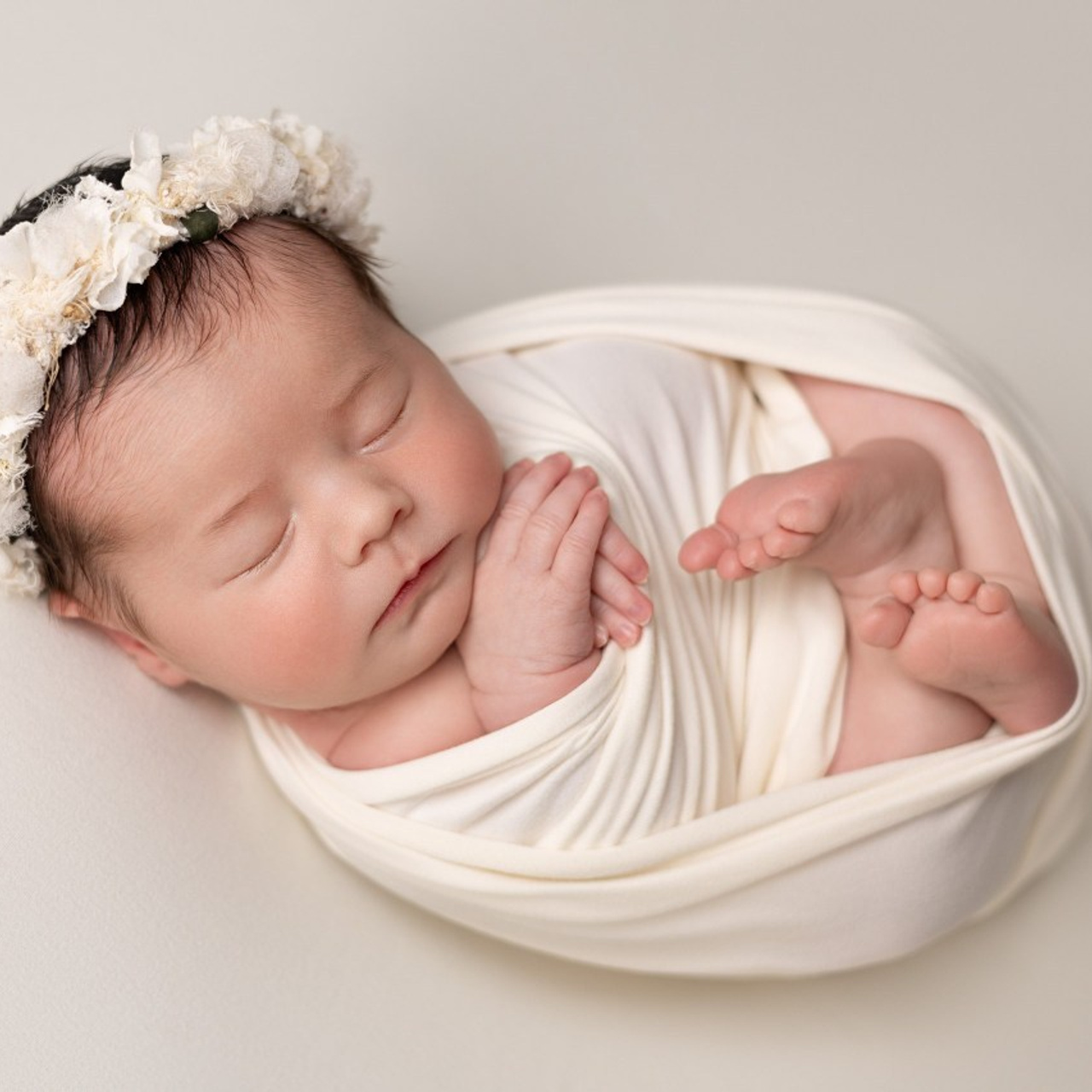 Review. Mary Newborn Photo
