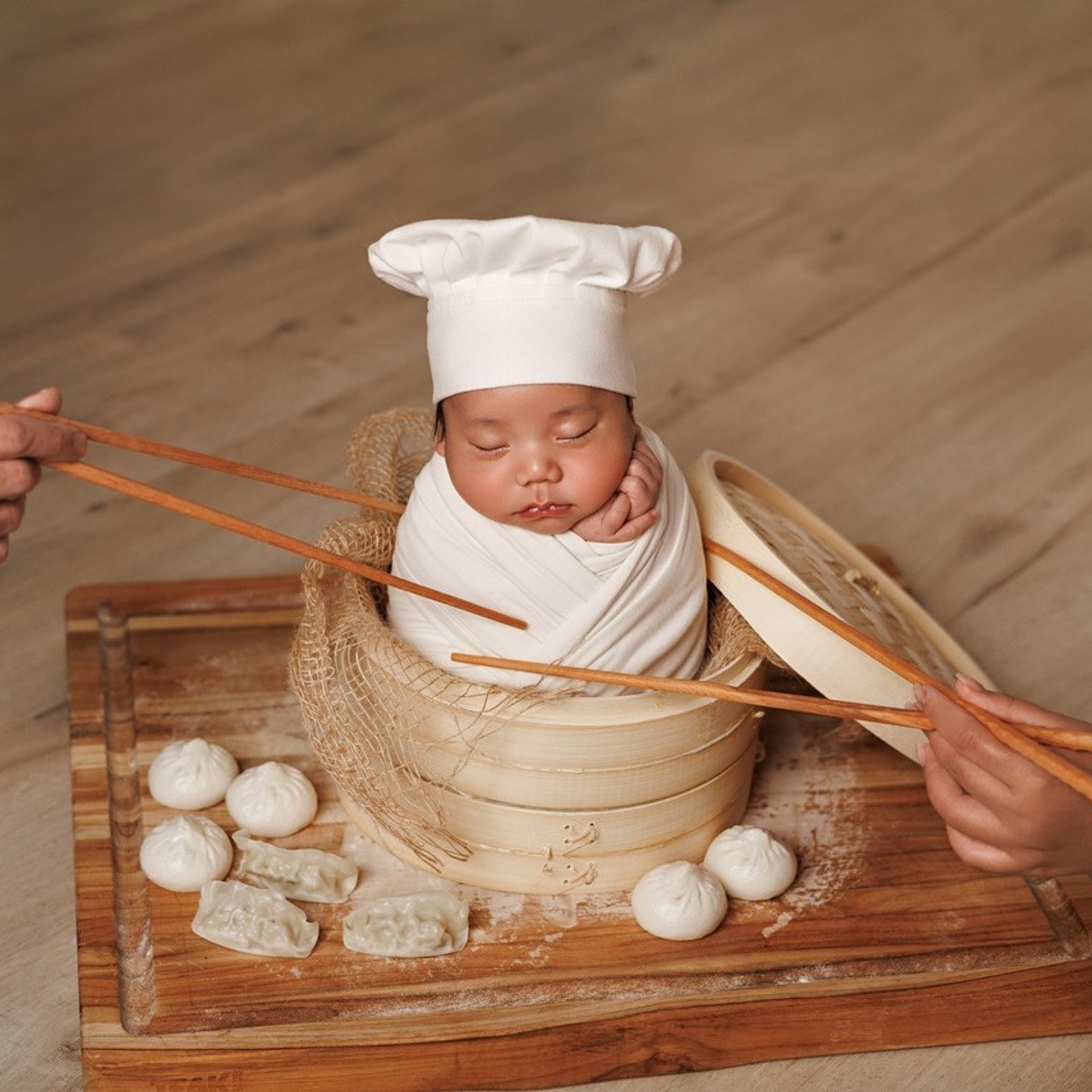 Review. Mary Newborn Photo