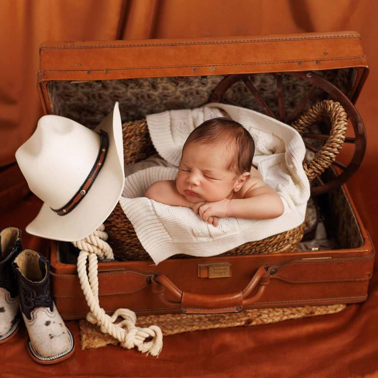 Review. Mary Newborn Photo