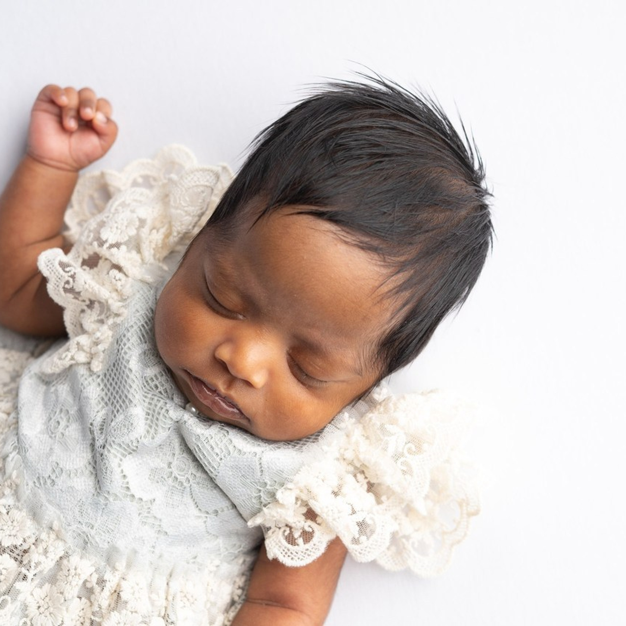 Testimonials. Newborn Photographer and life casting in Dubai Dariya Saeed