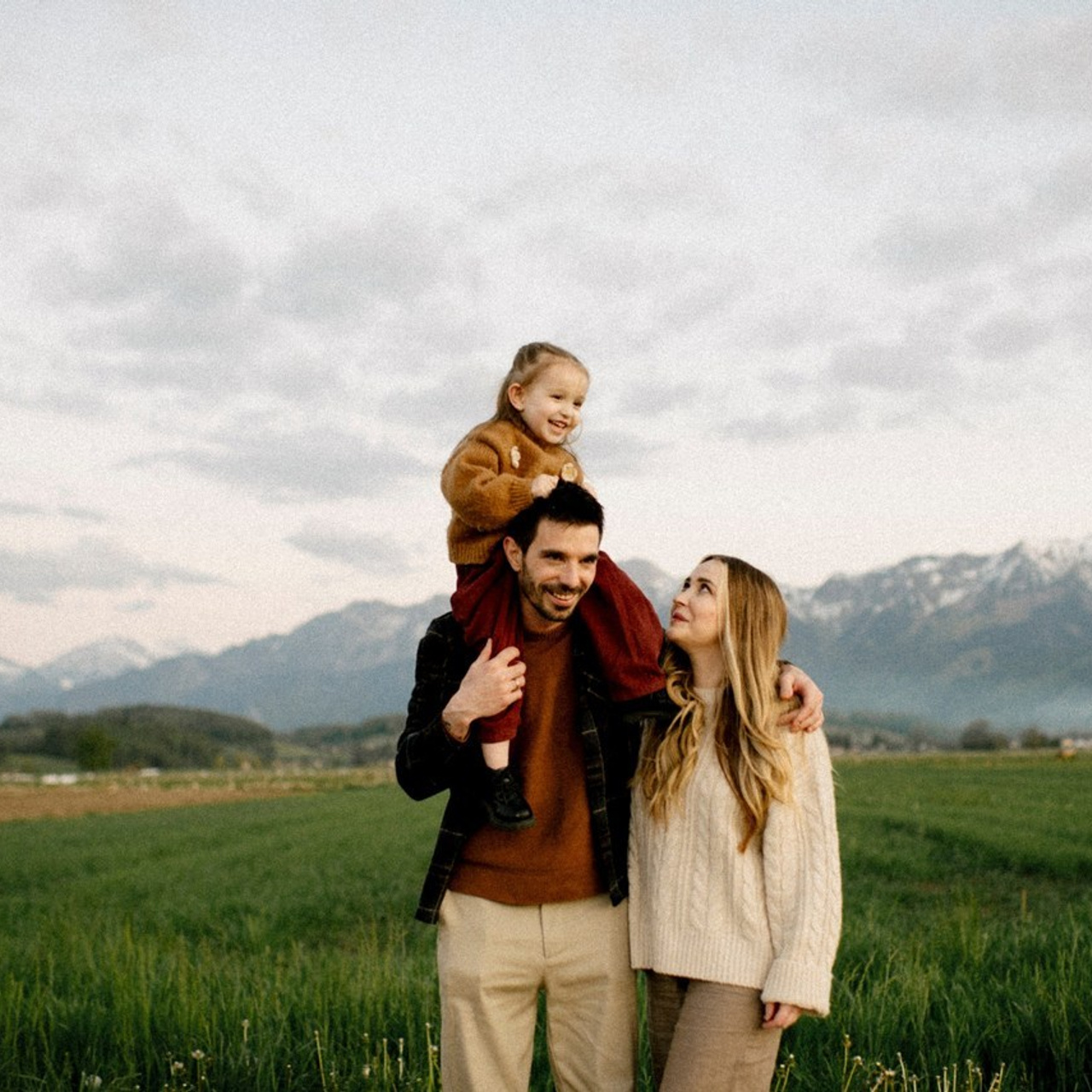 Отзывы. Полина Соболь — семейный и документальный фотограф в Берне. Фотосессии для семей, детей и пар на природе и в городе
