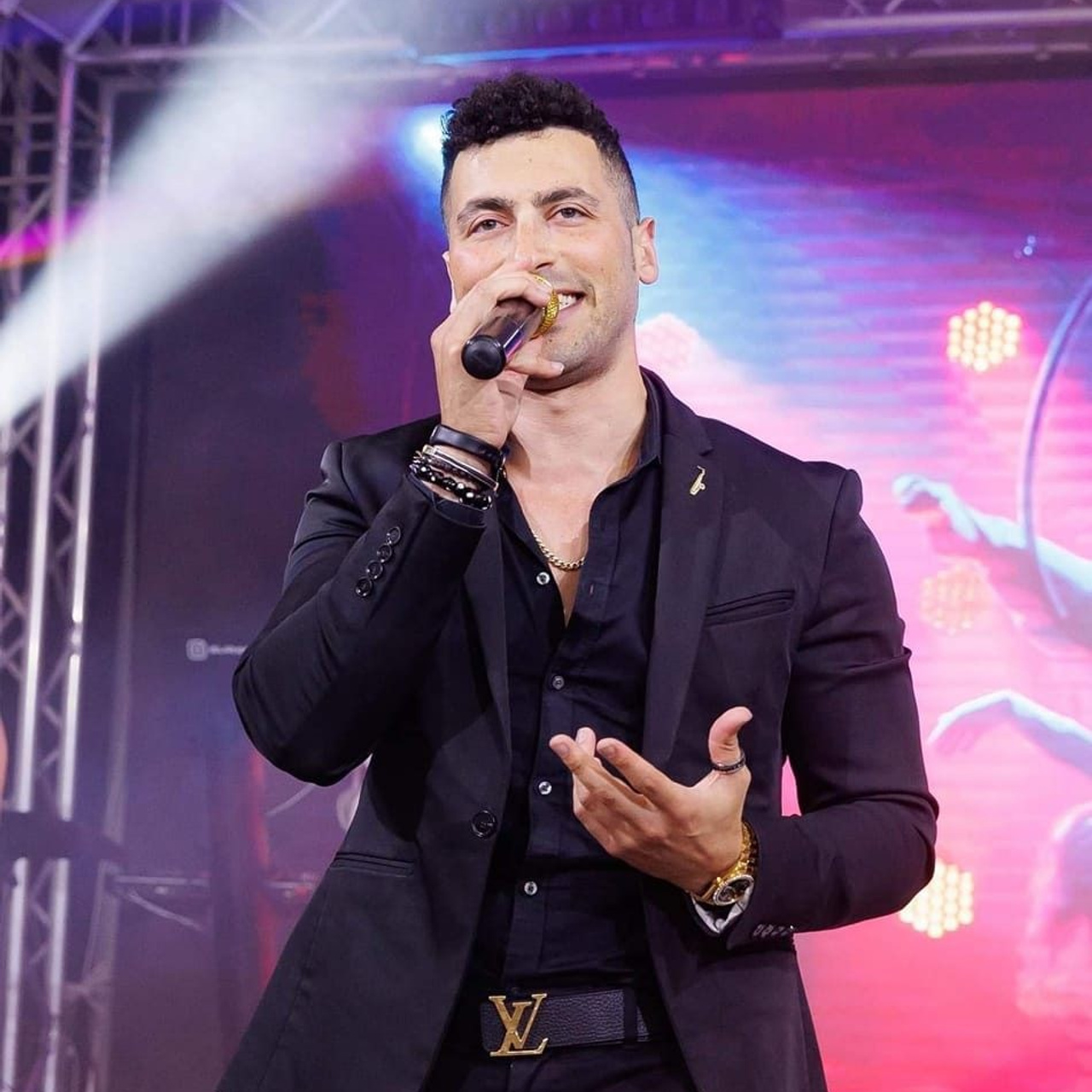 Testimonials. Alex UA — Toronto photographer