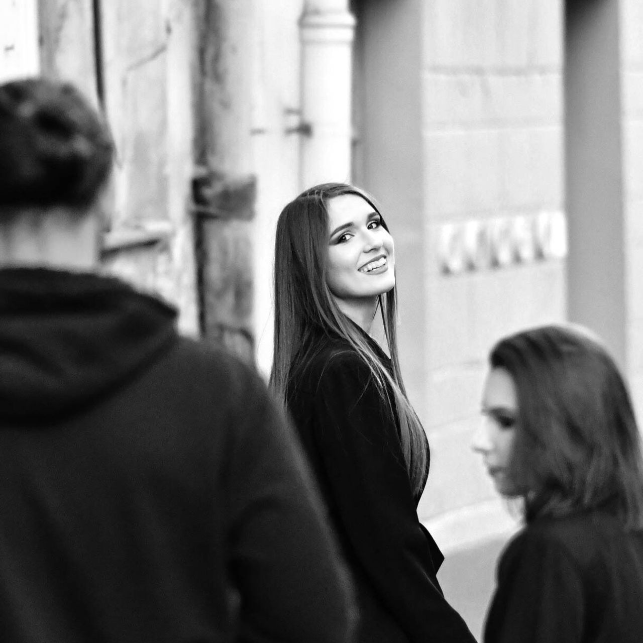 Elvyros mergvakaris. Photographer from Vilnius