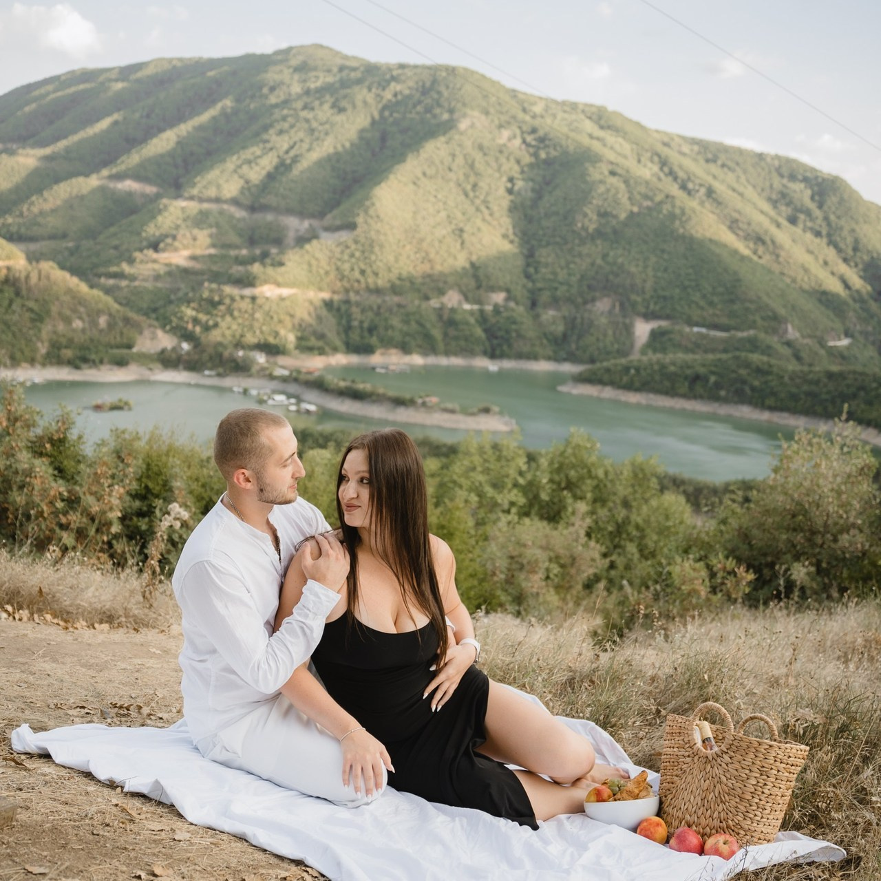 ОБРАТНА ВРЪЗКА. Сватбен фотограф Анна Златева