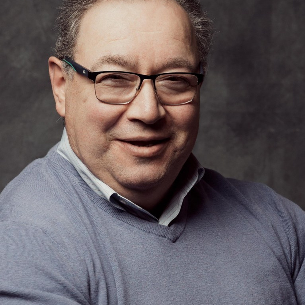 Reviews. I am a portrait and family photographer Jenny in Calgary