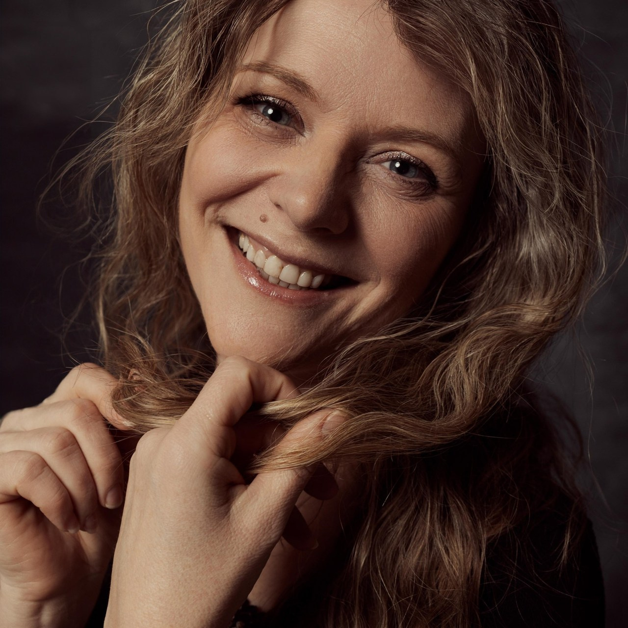 Reviews. I am a portrait and family photographer Jenny in Calgary