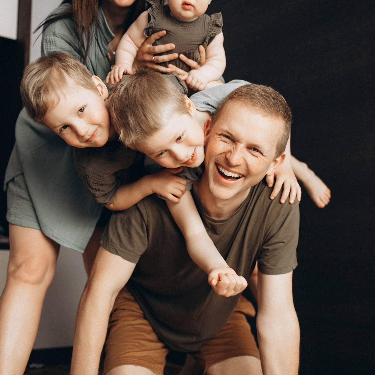 ATSAUKSMES. GALVENĀ