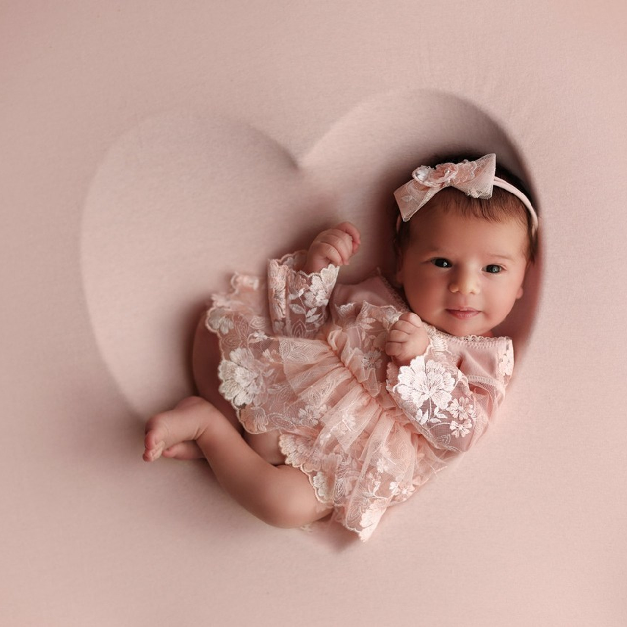 BEWERTUNGEN. Neugeborenen & Babyfotografie Liuba Schelhorn in Stuttgart