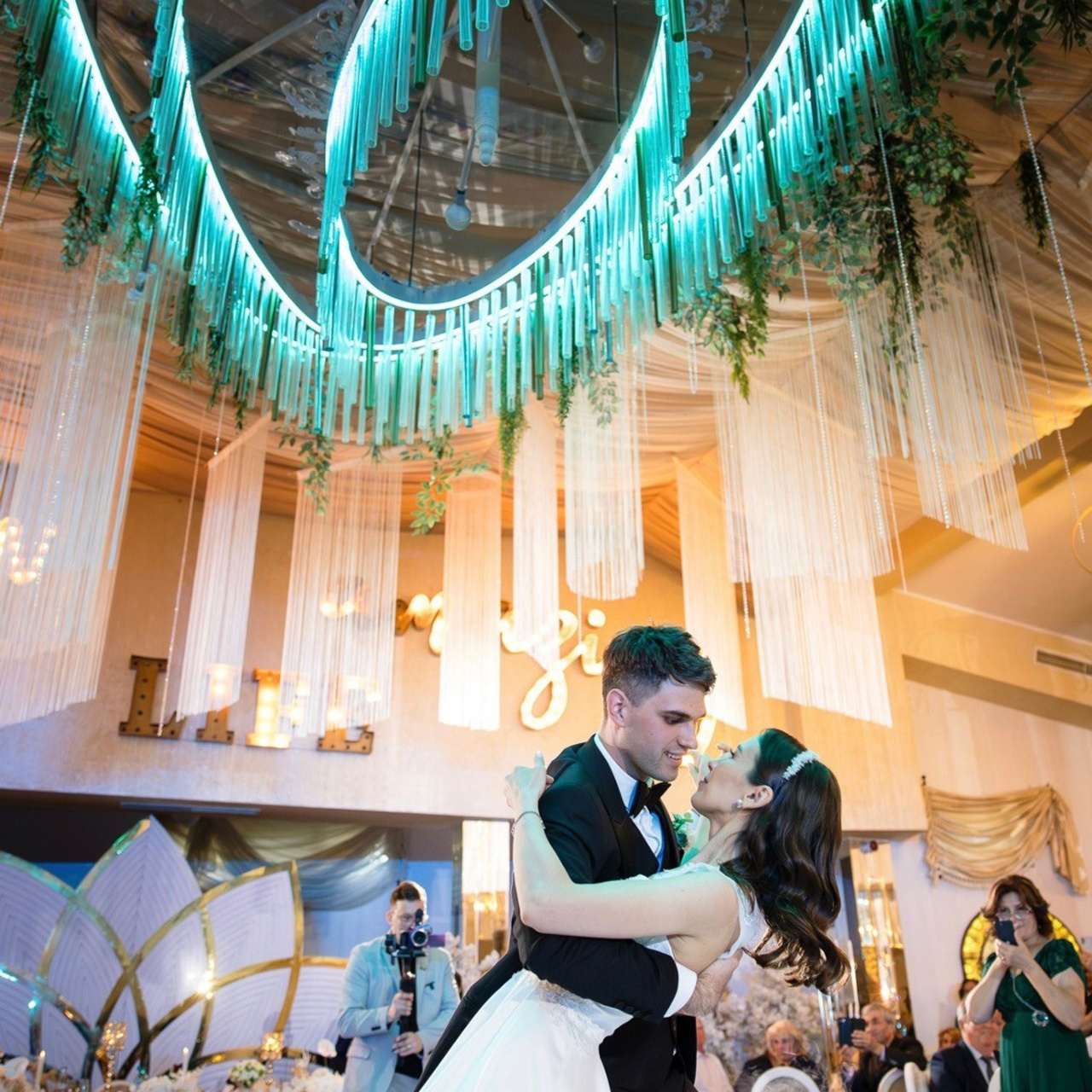 Recenzii. Catalin Brinza