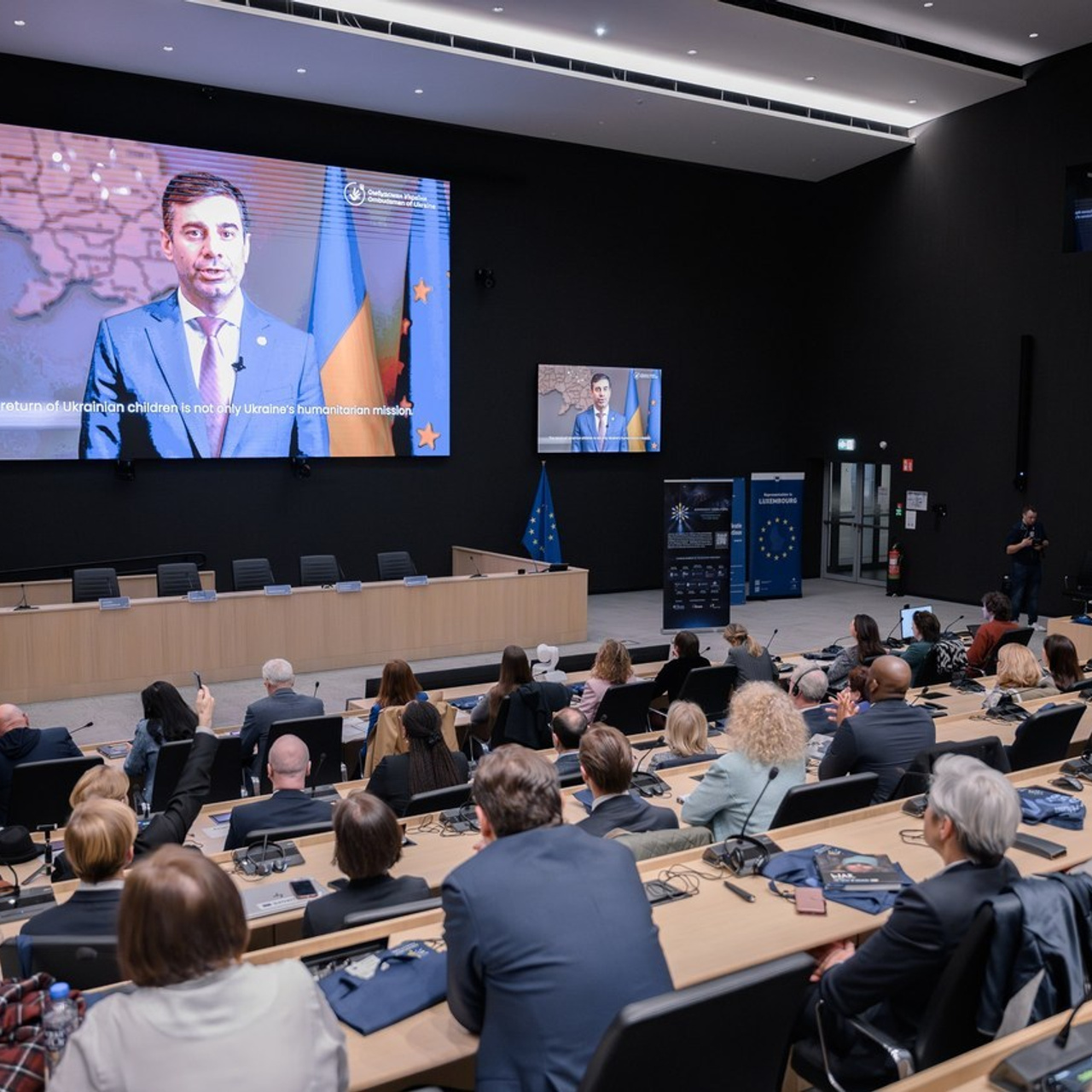 Reviews. Photographer in Luxembourg Tanita