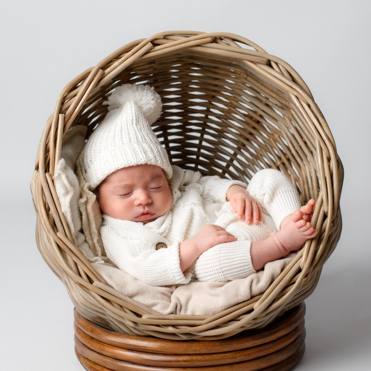 Avis. Pregnancy and newborn photographer Oksana Derai-Fok, La Ciotat