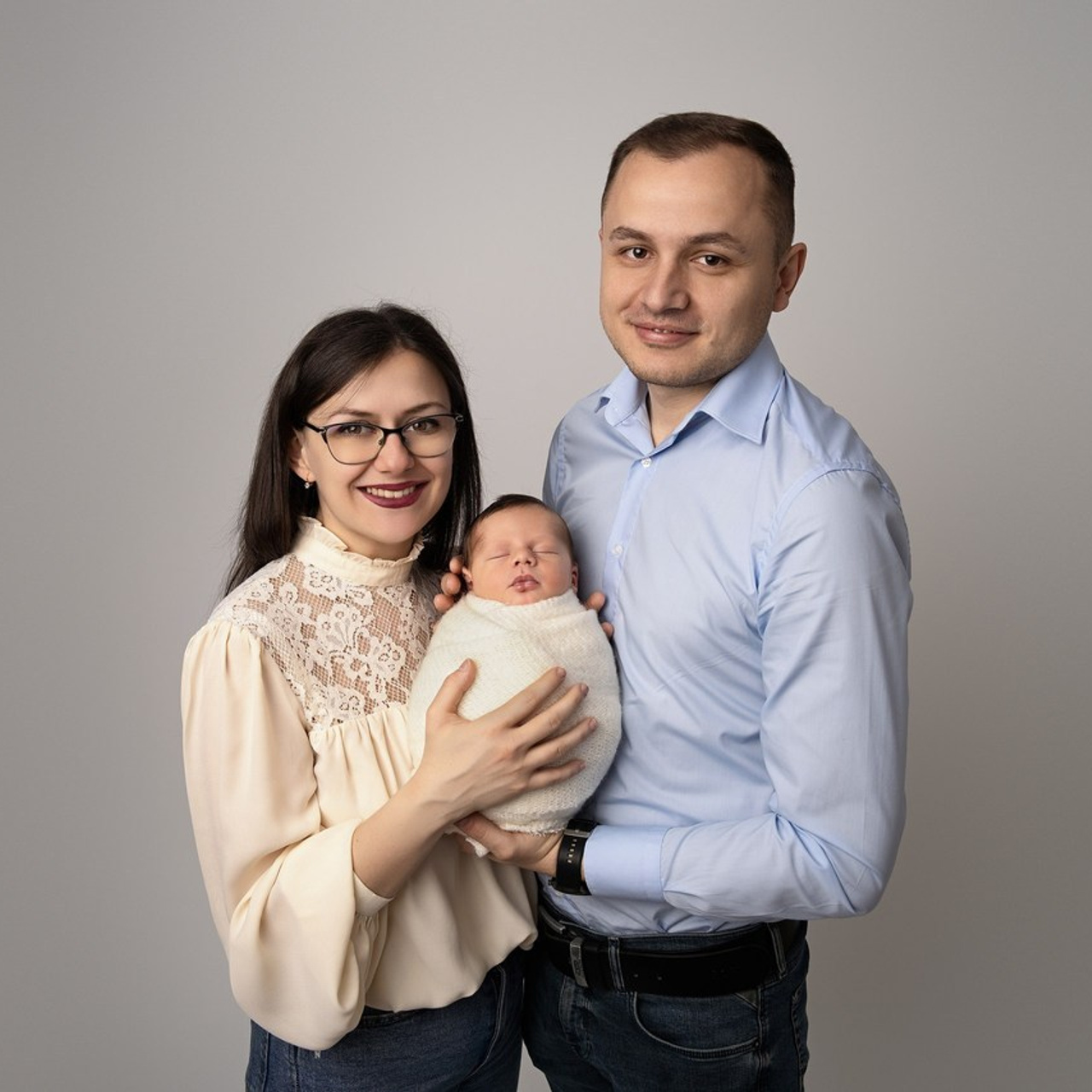 Recenzii. Fotograf maternitate, nou-născuți și familie în Cluj-Napoca | Roxana Rusu