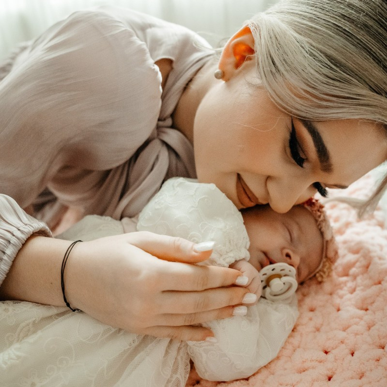 Feedback. Wedding & Family Photographer