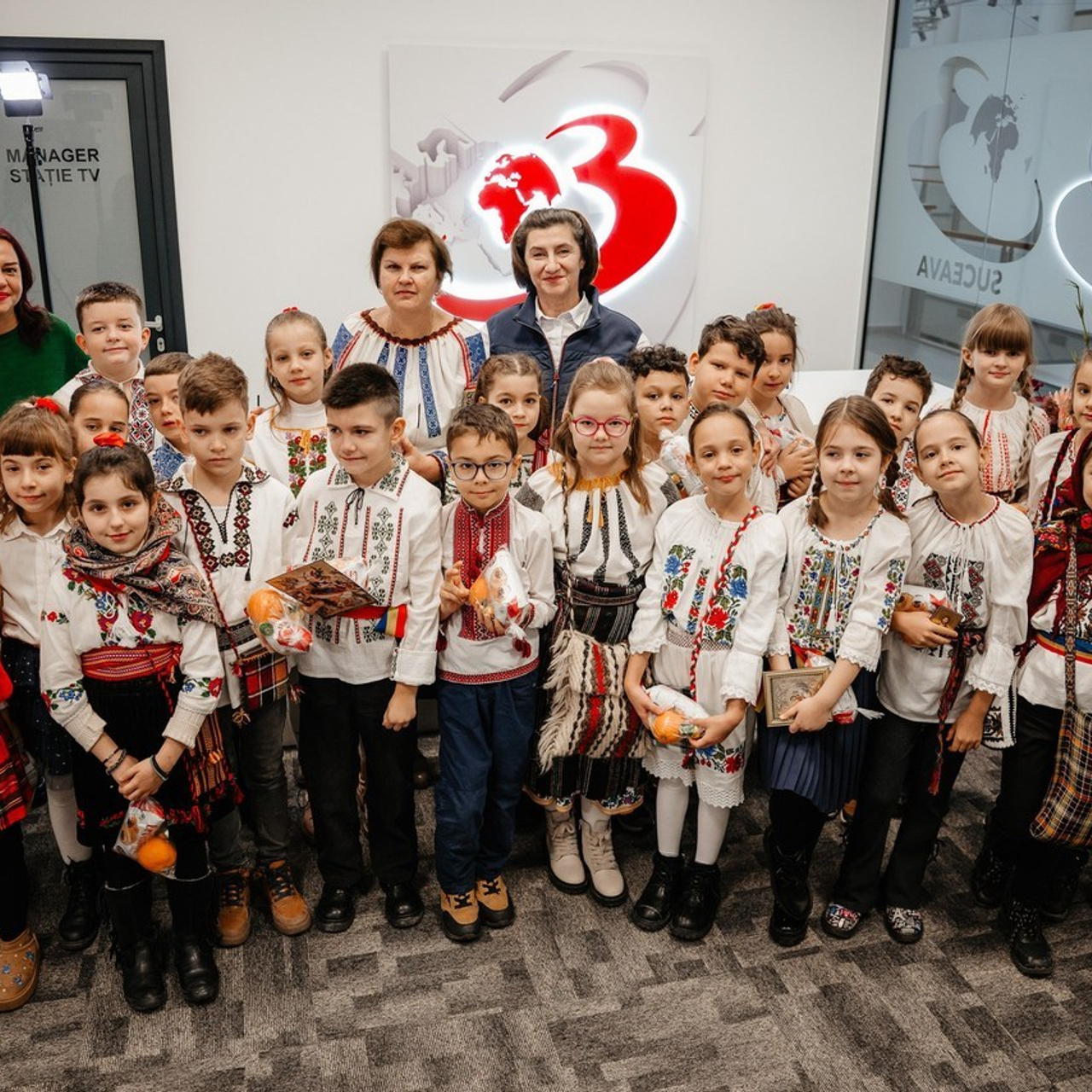 Feedback. Wedding & Family Photographer