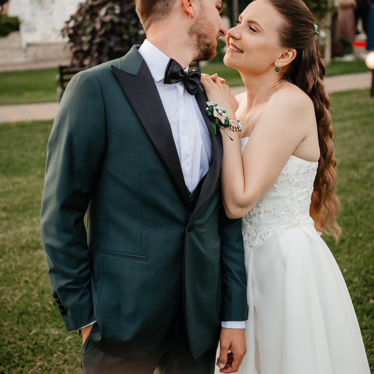 Feedback. Wedding & Family Photographer