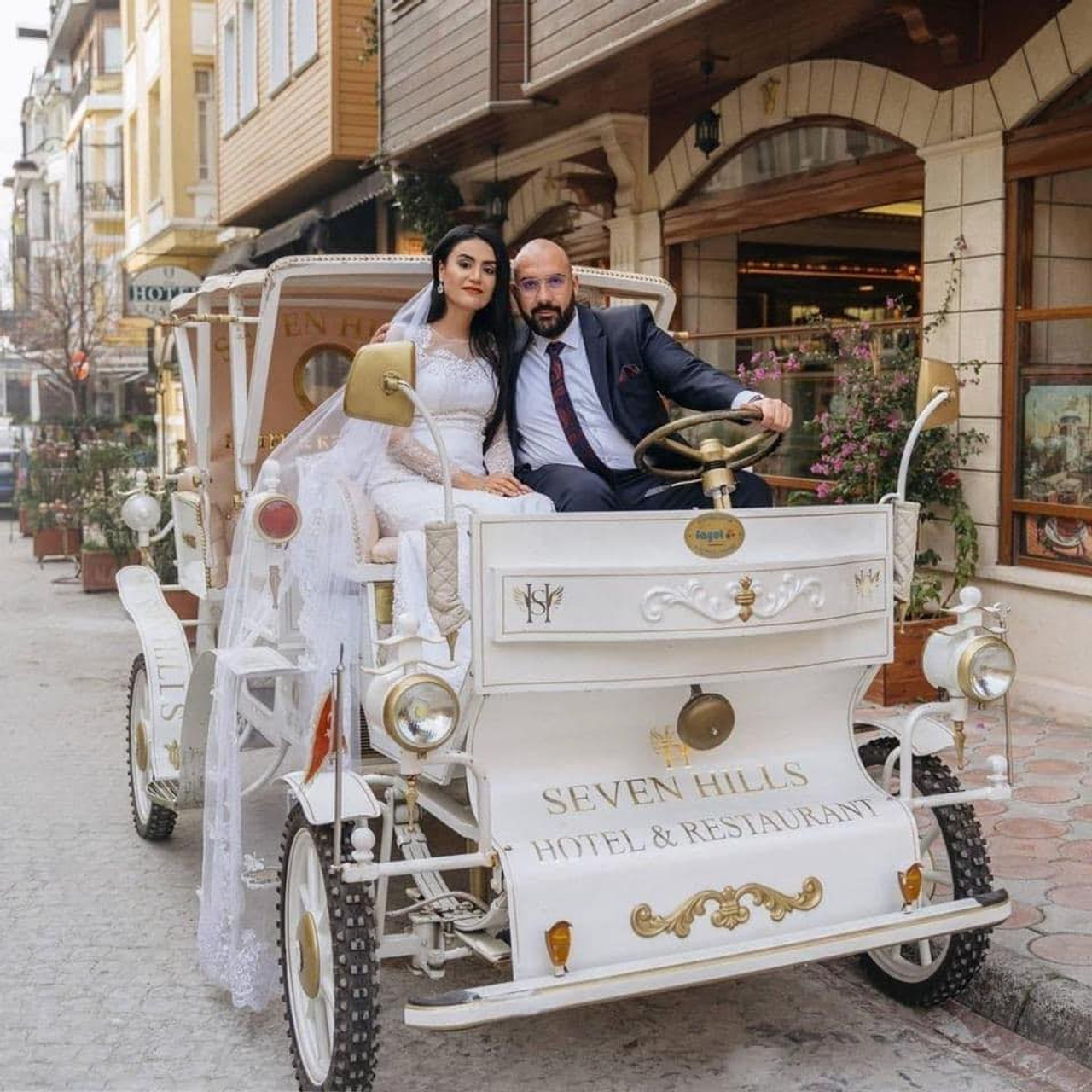 Фотосессия в Стамбуле. Фотограф в Стамбуле. Лайфстайл фотограф в Стамбуле Анатолий. Фотосессии на крышах с чайками