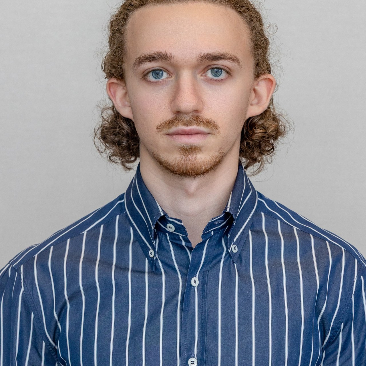 Reviews. Elena Kukhareva