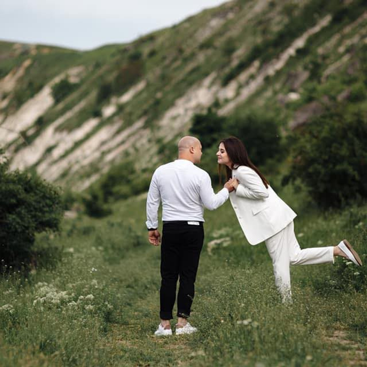 RECENZII. Tudor Dumbrava Videography