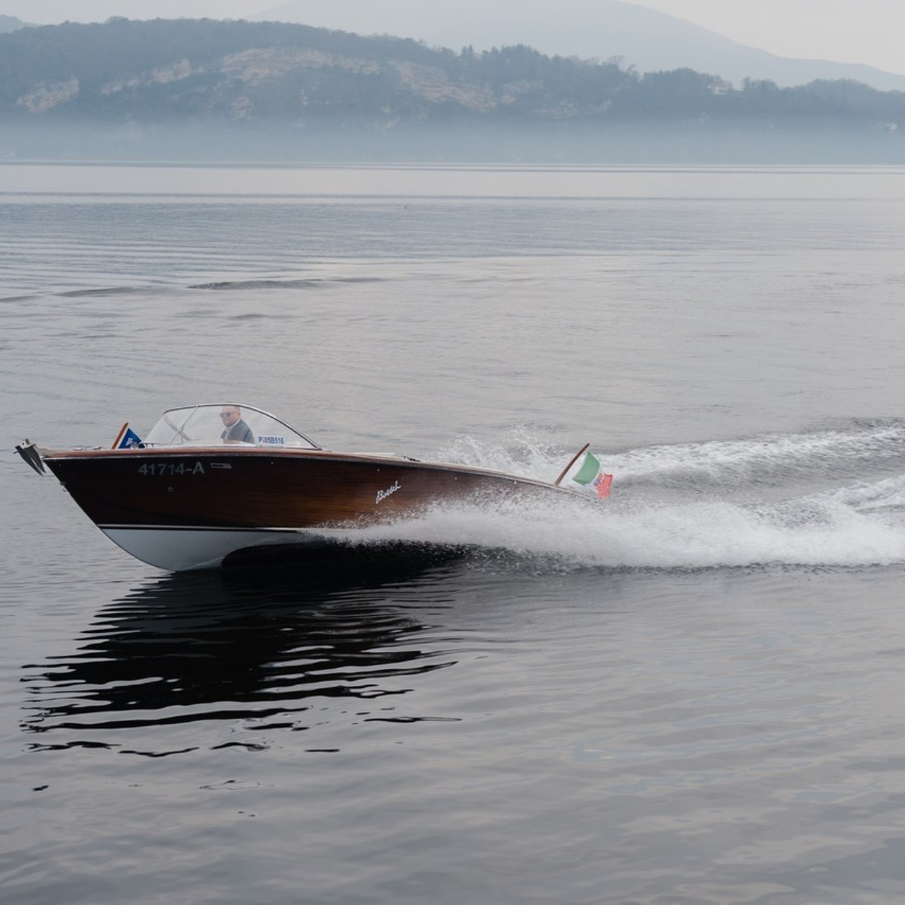 KIND WORDS. PHOTOGRAPHER IN ITALY