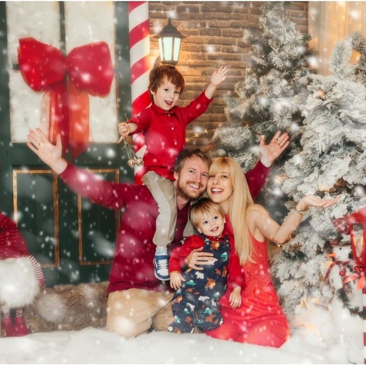 RECENZIJE. DEČIJI FOTOGRAF BEOGRAD|NOVOGODISNJE FOTOGRAFISANJE|CAKE SMASH