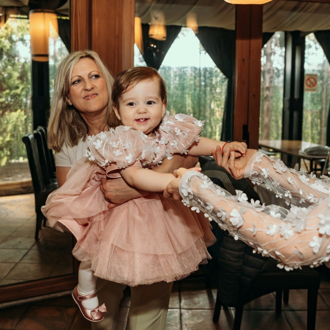 RECENZIJE. DEČIJI FOTOGRAF BEOGRAD|NOVOGODISNJE FOTOGRAFISANJE|CAKE SMASH