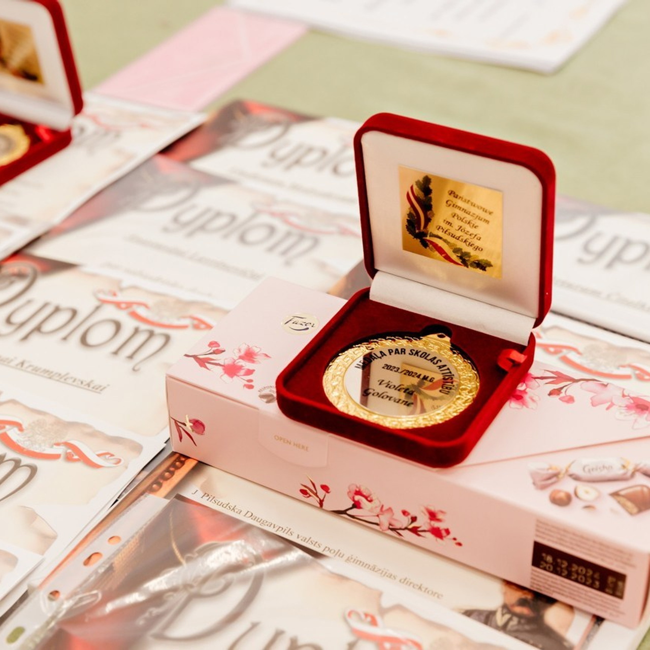 Atsauksmes. FOTOGRĀFS| LATVIJA |DAUGAVPILS|