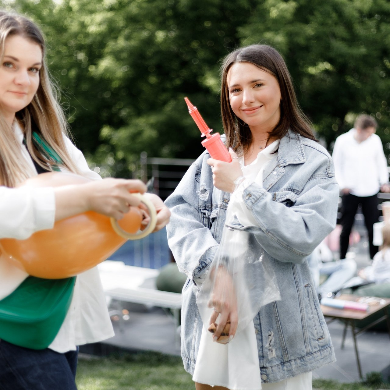 Reviews. Captured by Hallovud