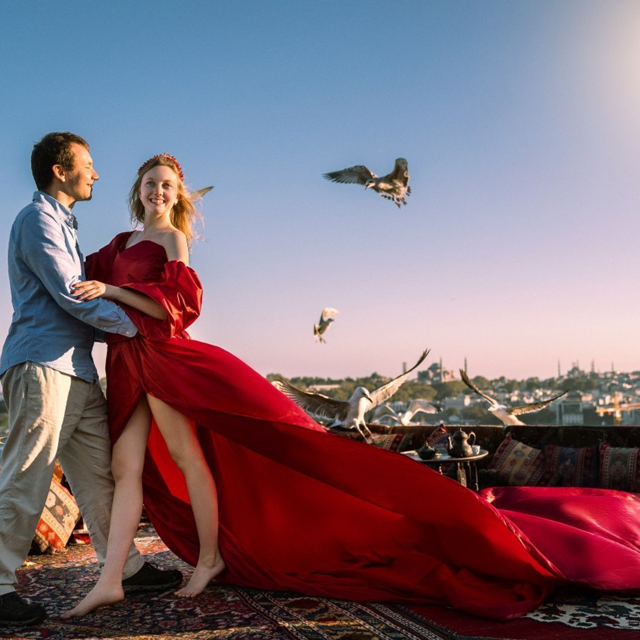 Фотосессия в Стамбуле. Фотограф в Стамбуле. Лайфстайл фотограф в Стамбуле Анатолий. Фотосессии на крышах с чайками