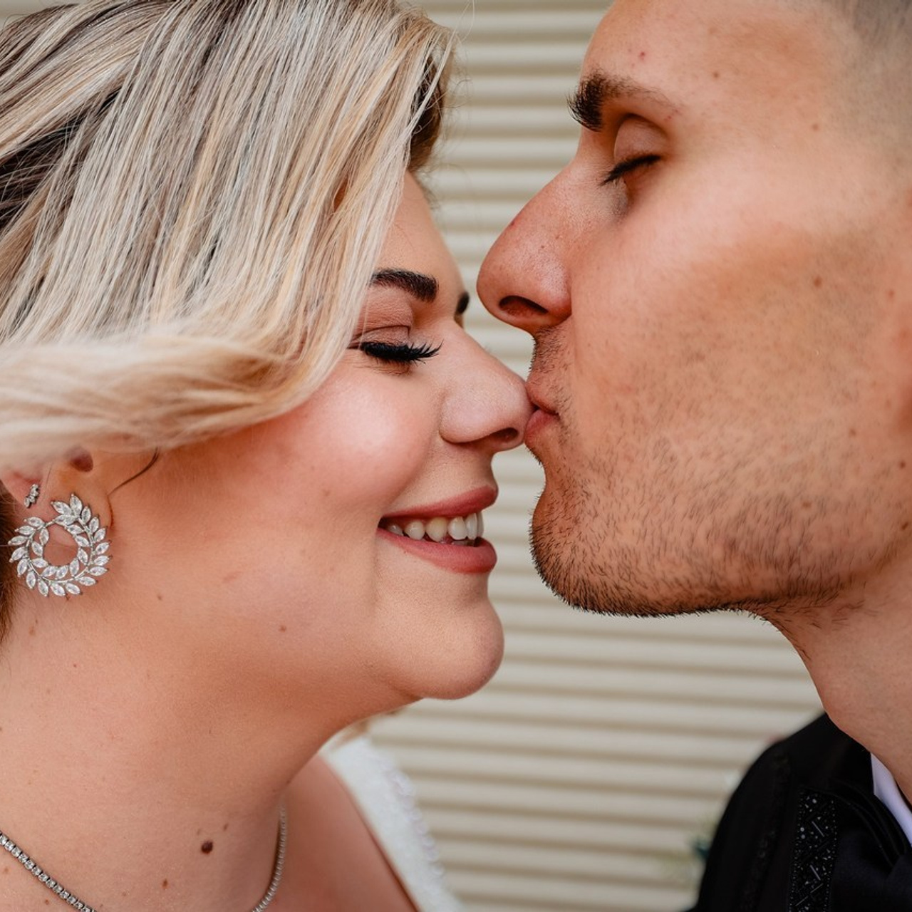 Opinii. Hello, I’m Catalin Baloi, I’m a professional wedding, baptism, engagement and photoshoot photographer