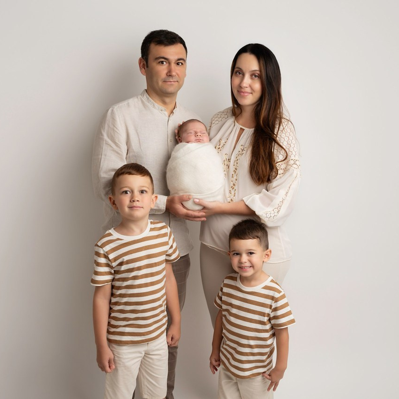 TESTIMONIALS. Newborn, Sitter and Cake Smash Photographer in Doha, Qatar