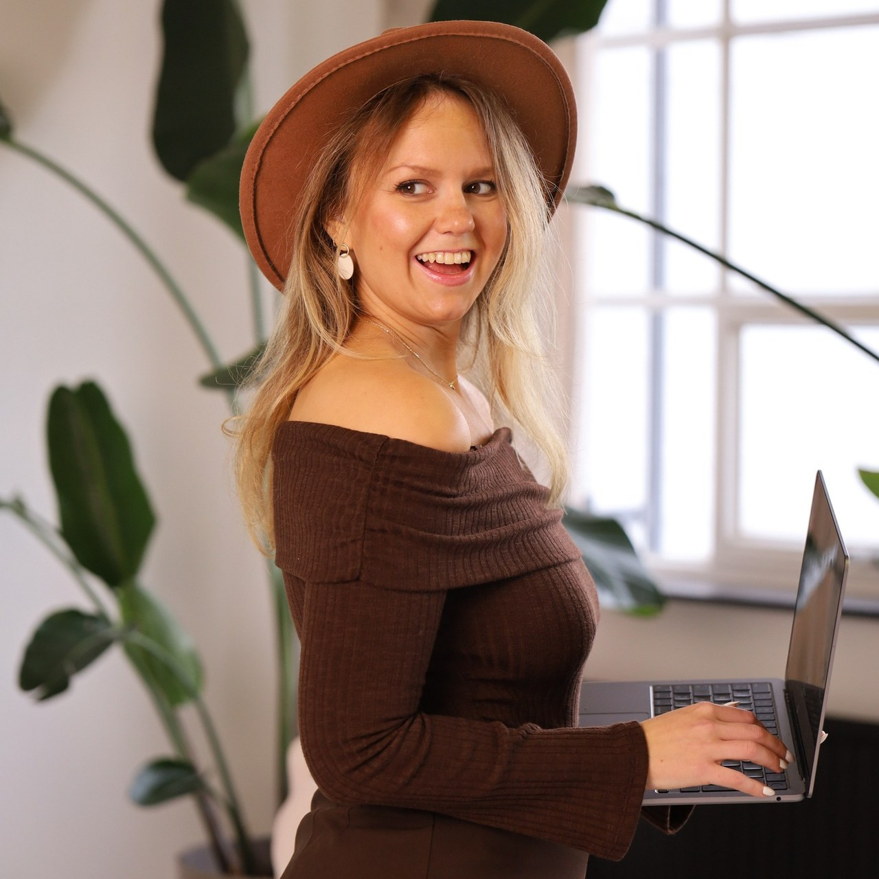 Reviews. Emiliia Kotruch PHOTOGRAPHER