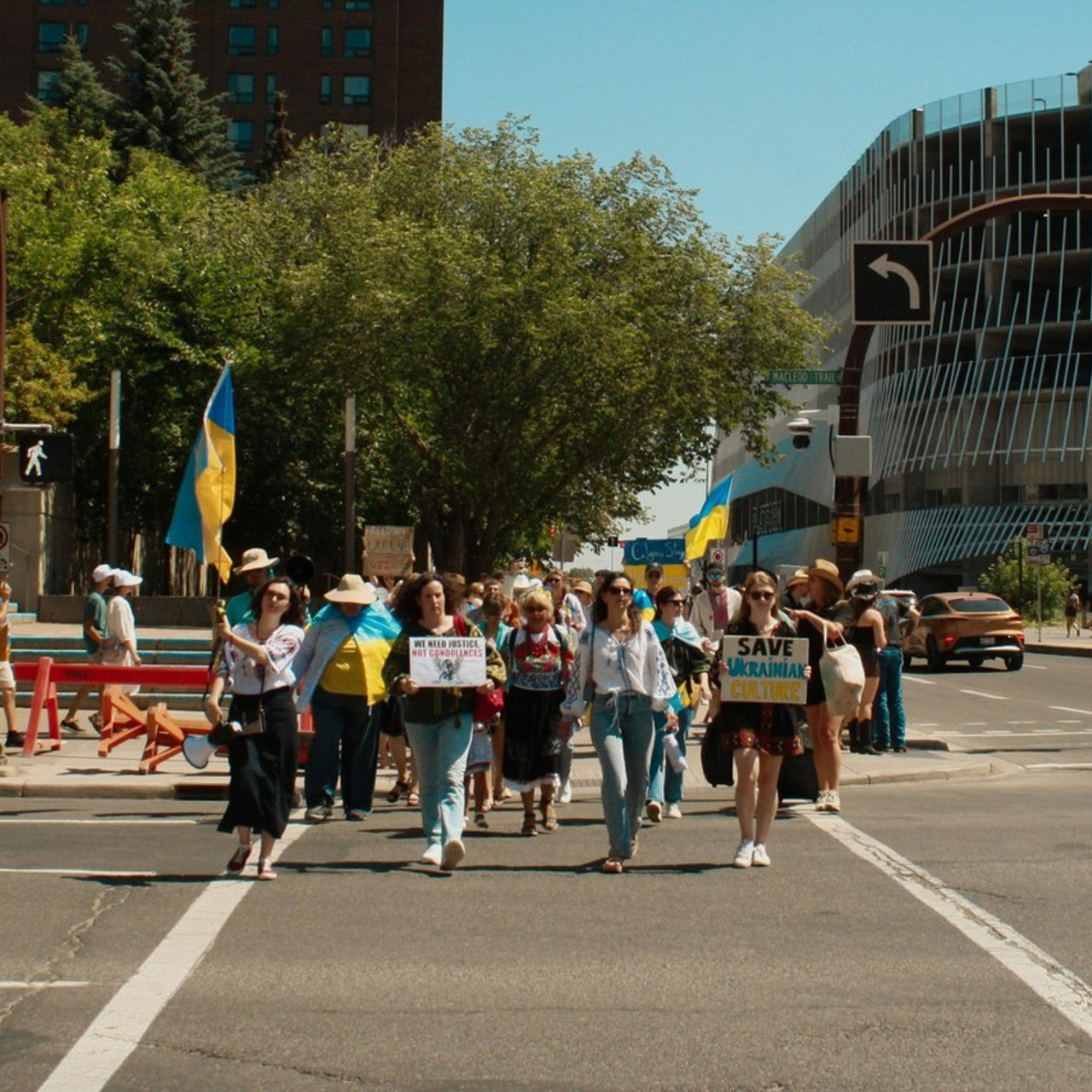 Reviews. Emiliia Kotruch PHOTOGRAPHER