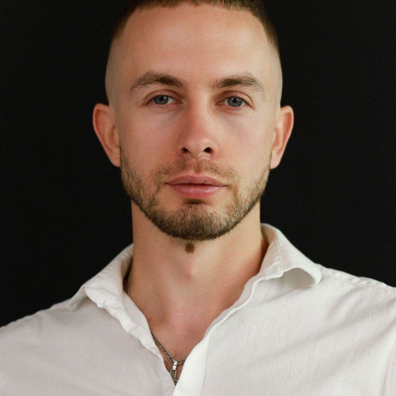 Reviews. Emiliia Kotruch PHOTOGRAPHER