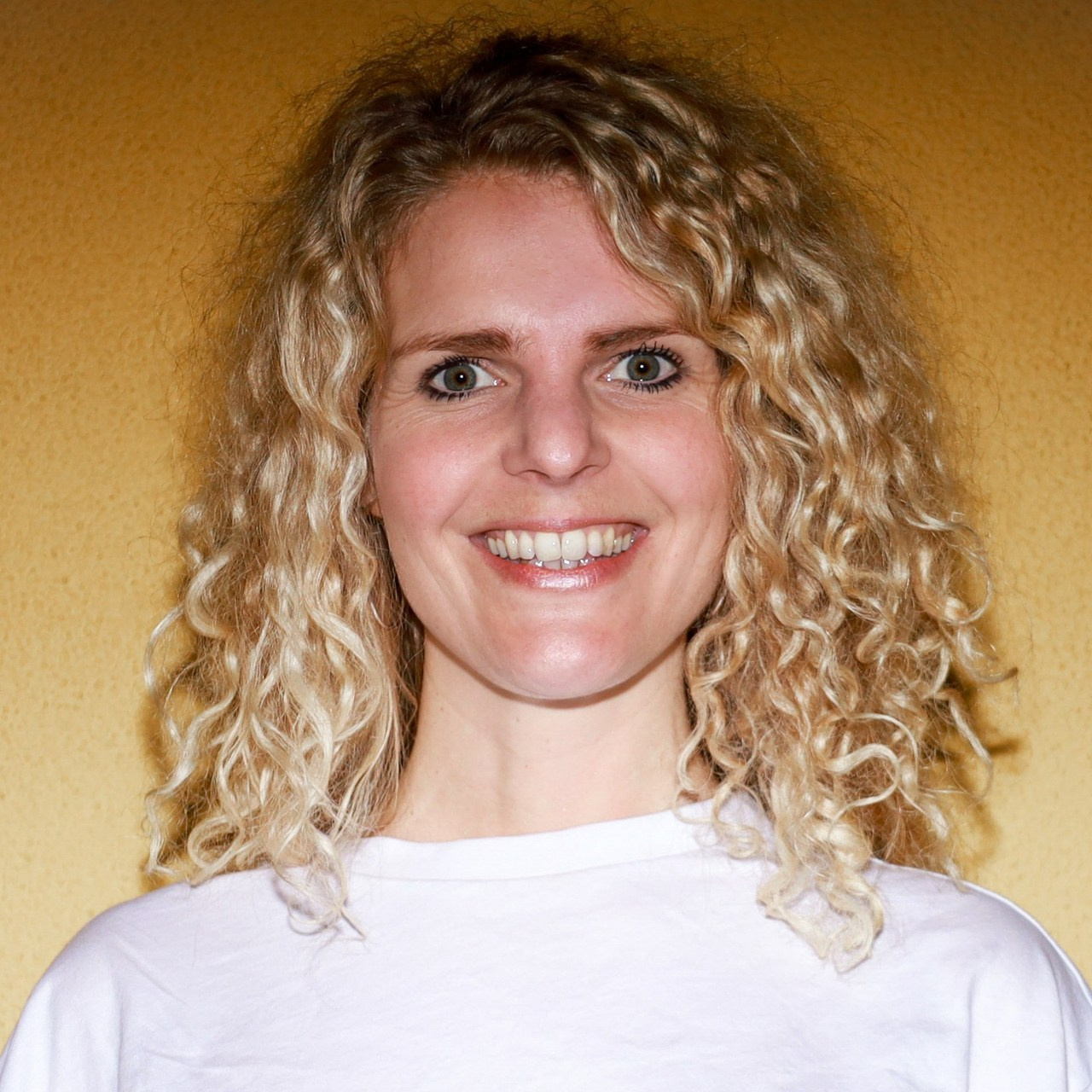 Reviews. Emiliia Kotruch PHOTOGRAPHER