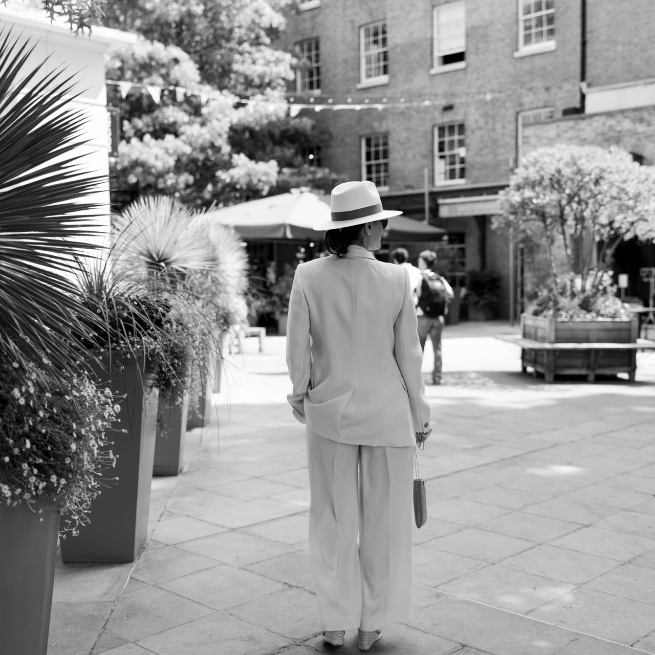 Reviews. PHOTOGRAPHER IN LONDON