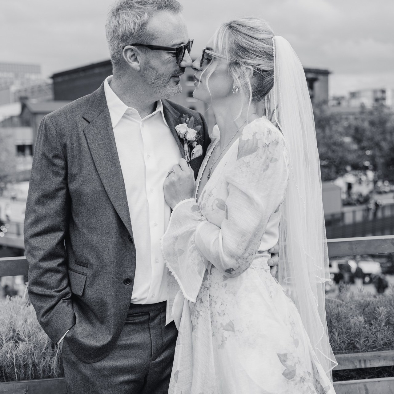 Reviews. PHOTOGRAPHER IN LONDON