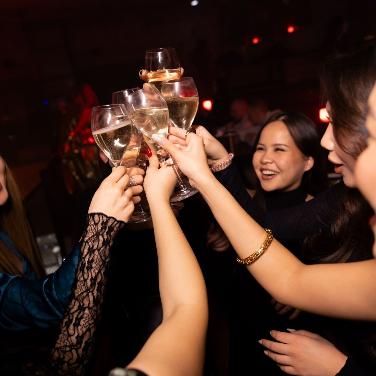 Reviews. Mari So — Photographer Prague