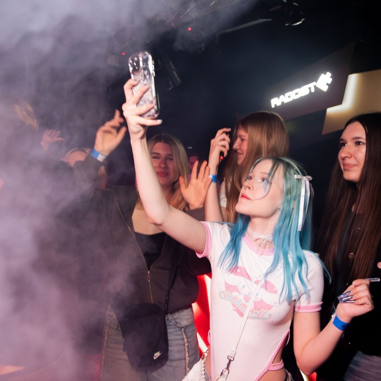 Reviews. Mari So — Photographer Prague