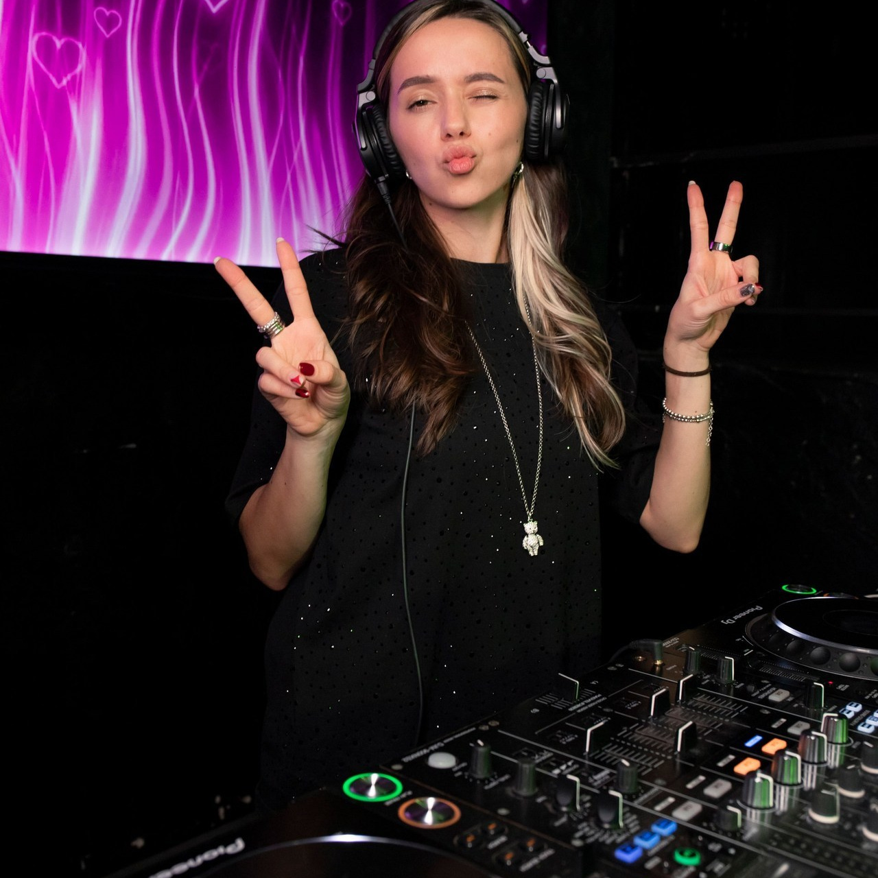 Reviews. Mari So — Photographer Prague