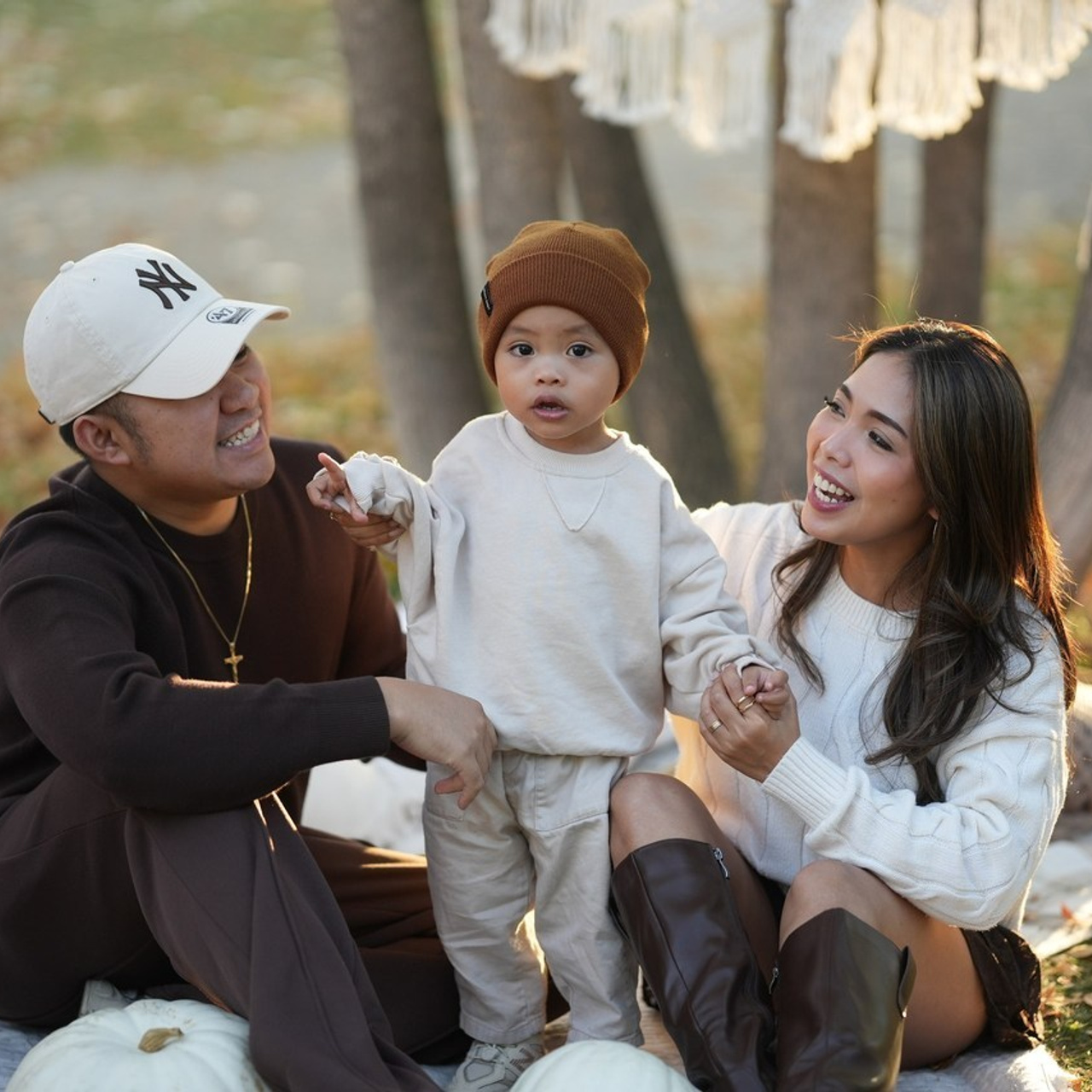 Reviews. Calgary Portrait & Family and Child Photographer