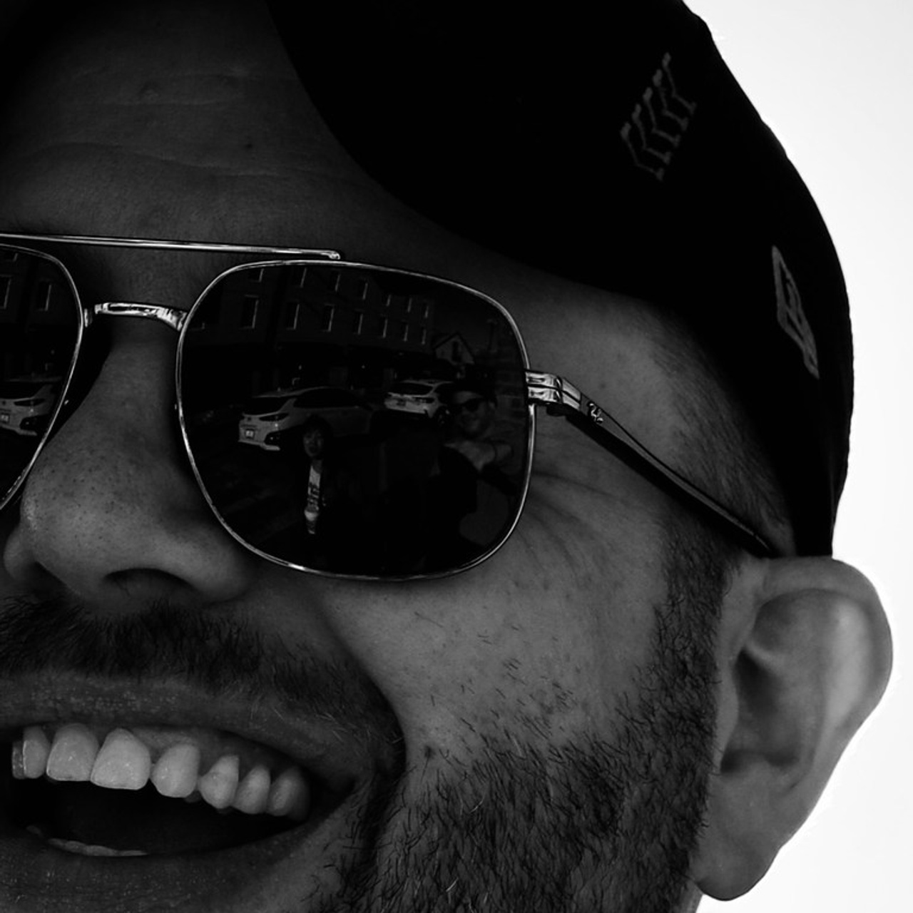 Reviews. Sonny Photos