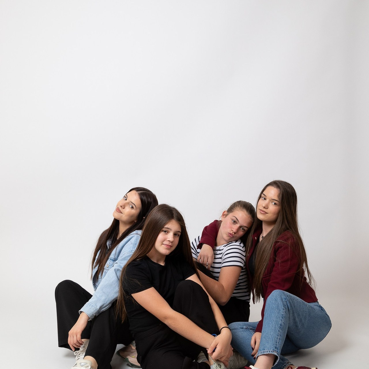 Фотостудия Моменты в Белграде   | Фотостудия с зеркалом без фотографа. Моменты. Фотостудия в самом сердце Белграда