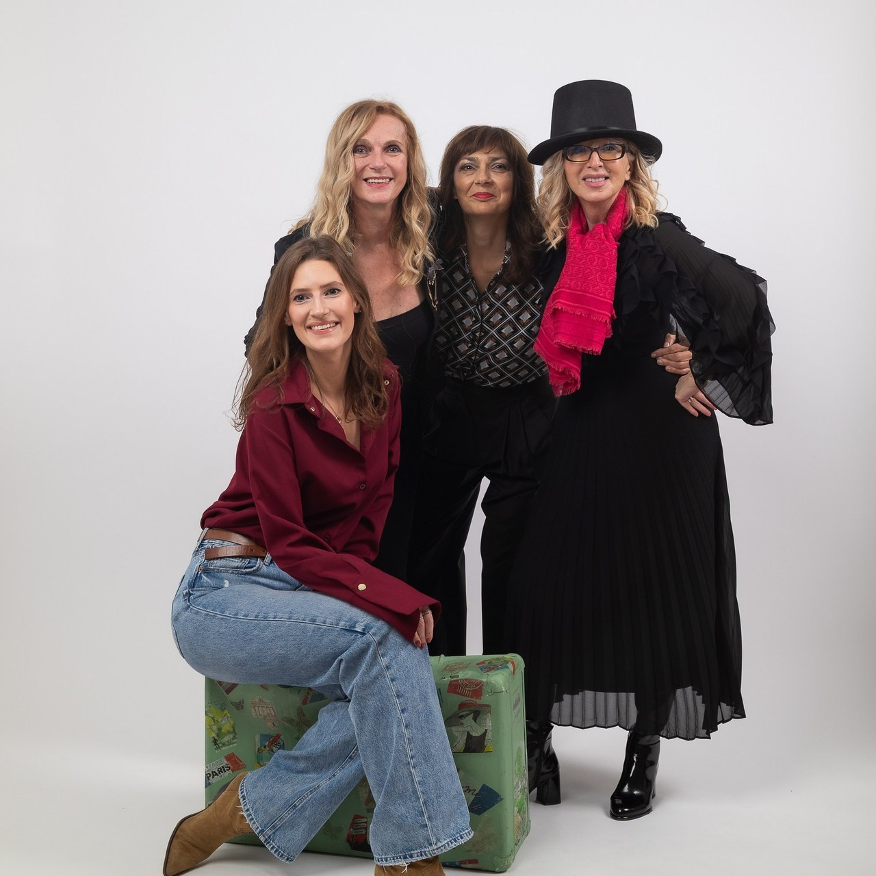 Photostudio Moments in Belgrade | Comments. Moments. Self photo studio in the heart of Belgrade