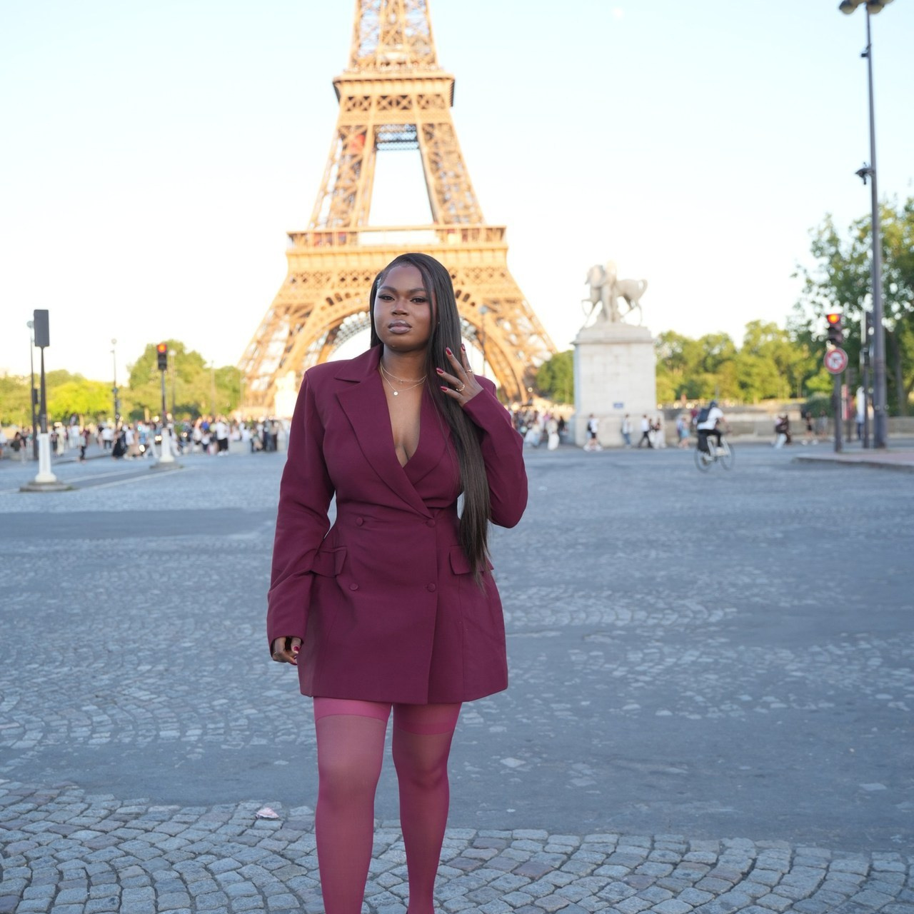 Photographer in Paris|Solo and groups, portraits & content, couples photo-shoot in Paris at the best locations